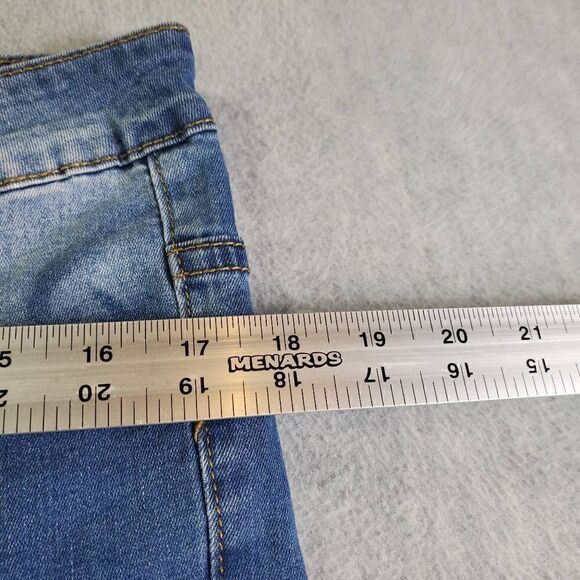 Denim & Rivets Shorts Womens 20 Blue Distressed  Medium Wash Bermuda Denim - Picture 6 of 10